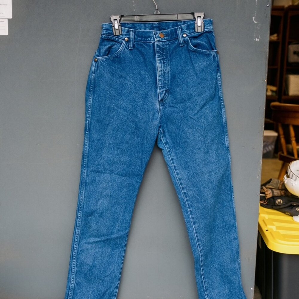 Wrangler Straight Leg Jeans in Dark Wash 11x32